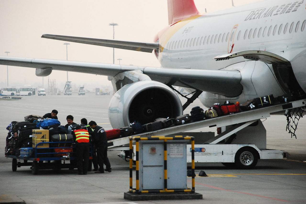 东方航空公司关于免费托运行李重量的规定
